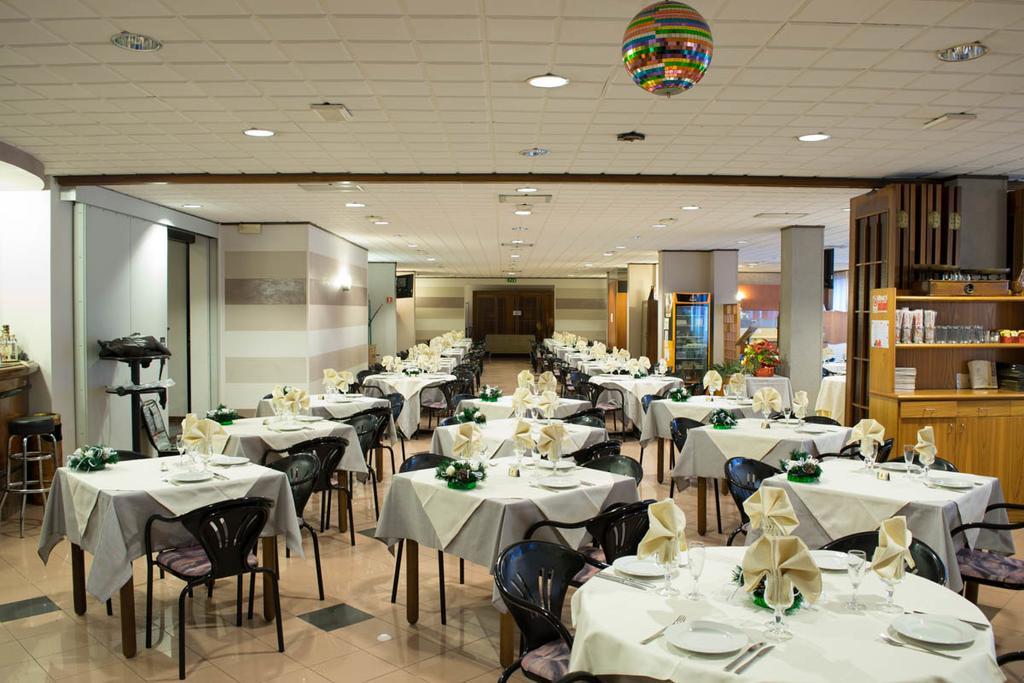 מונטיקיארי Hotel Faro מראה חיצוני תמונה