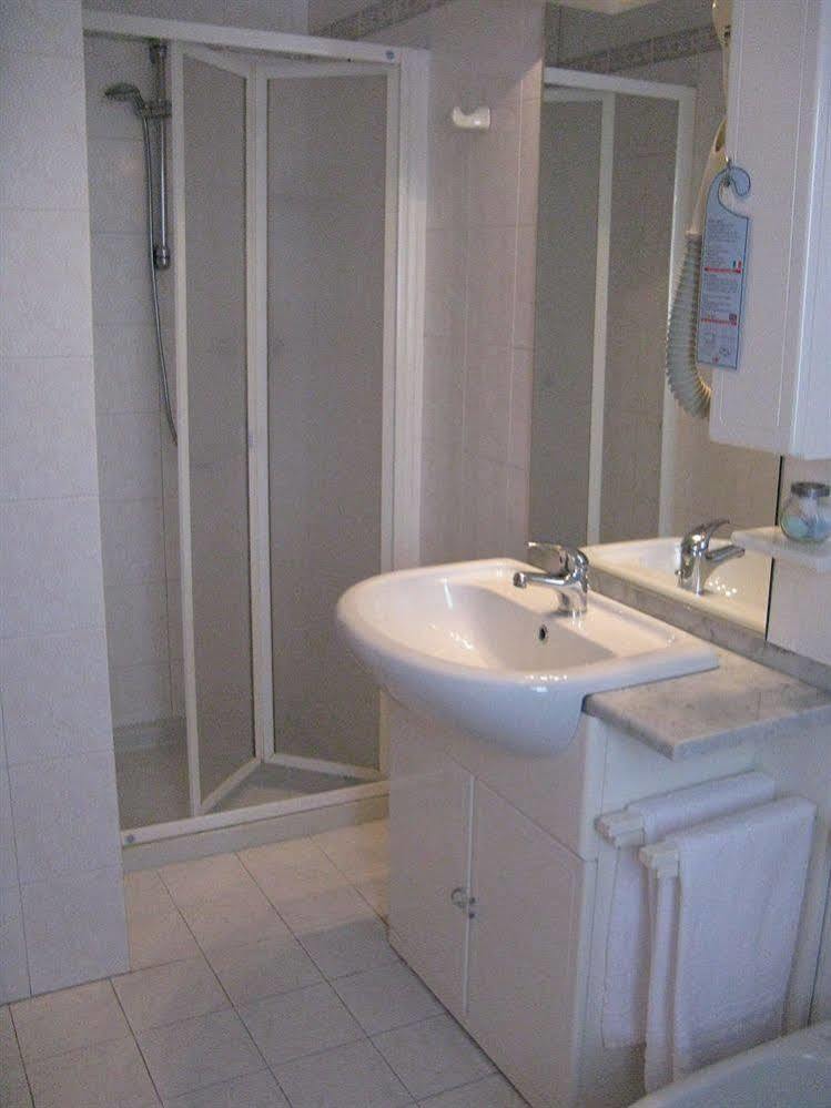 מונטיקיארי Hotel Faro מראה חיצוני תמונה